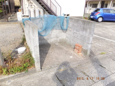 敷地内ゴミ捨て場