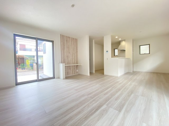 『八王子市新築戸建て』八王子市富士見町9-12【仲介手数料無料】　５期の居間・リビング|～仲介手数料無料☆八王子ひなた不動産～八王子市富士見町　新築戸建て
