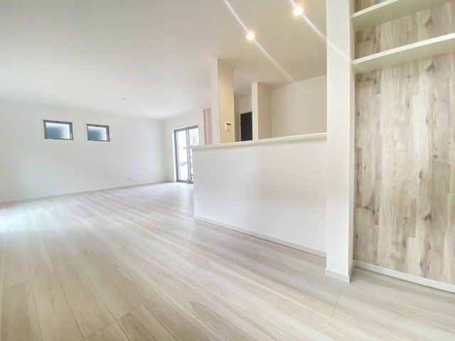 『八王子市新築戸建て』八王子市富士見町9-12【仲介手数料無料】　５期の居間・リビング|～仲介手数料無料☆八王子ひなた不動産～八王子市富士見町　新築戸建て
