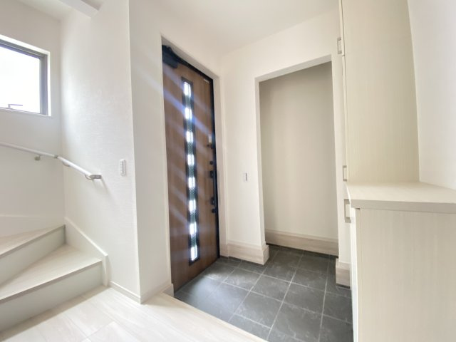 『八王子市新築戸建て』八王子市富士見町9-12【仲介手数料無料】　５期の玄関|～仲介手数料無料☆八王子ひなた不動産～八王子市富士見町　新築戸建て
