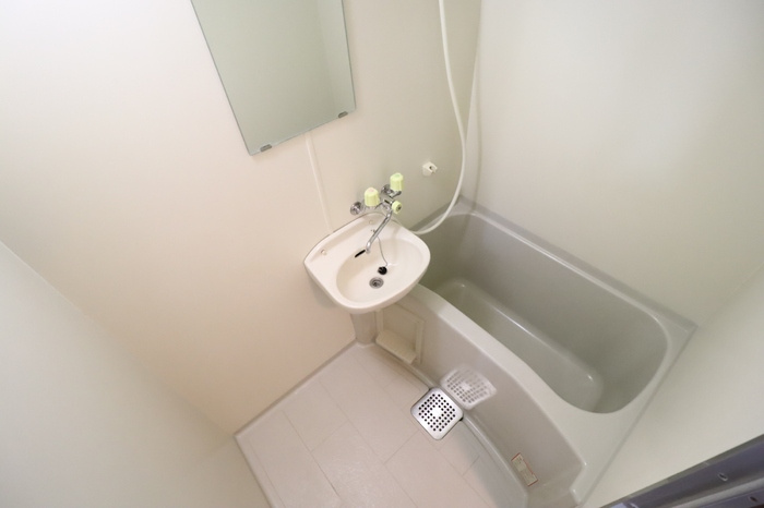 イレール並木の浴室