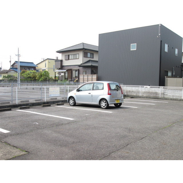 Ｓｕｒｐｌｕｓ　Ｋ－Ⅱの駐車場