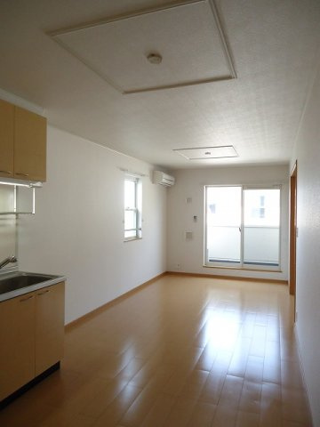 アルバカーサ　Ⅰ号館の居間・リビング