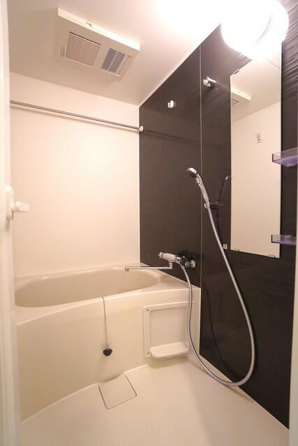 ラティエラ品川西大井の浴室