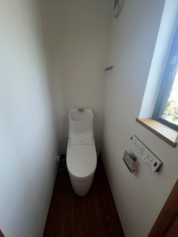 中古住宅　川島松原町のトイレ|2Fトイレ