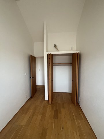 中古住宅　川島松原町の収納|2F右側洋室4.5帖