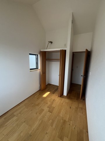 中古住宅　川島松原町の収納|2F左側洋室4.5帖