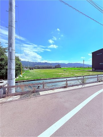 善導寺町与田分譲地(5号地)の前面道路含む現地写真