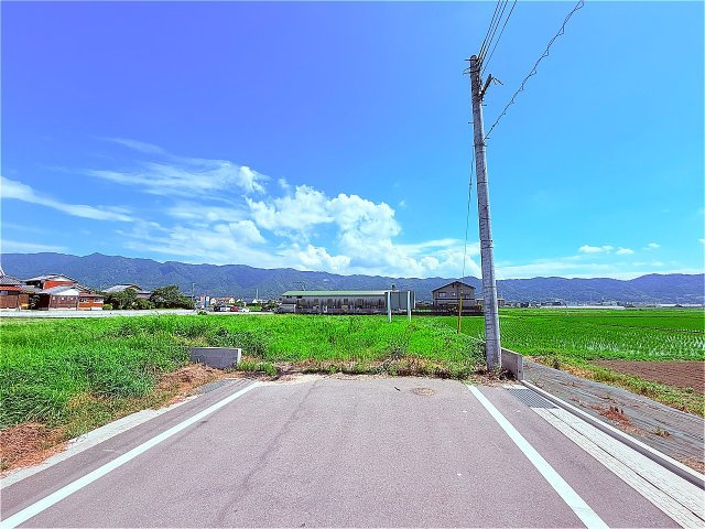 久留米市善道寺町与田分譲地の前面道路含む現地写真