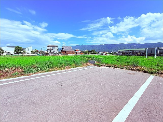 久留米市善道寺町与田分譲地の前面道路含む現地写真