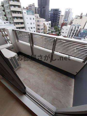 ジーヴイ　アリイ　アサクサのバルコニー|お洗濯にも便利なバルコニー付き