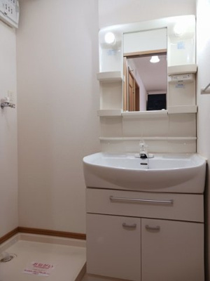 【洗面所】 | レクサスⅡ | ゆったりとスペースのある洗面所