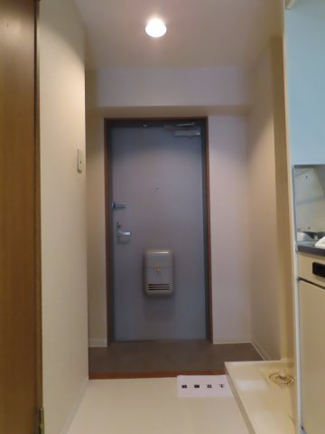 エレーヌ十三の玄関