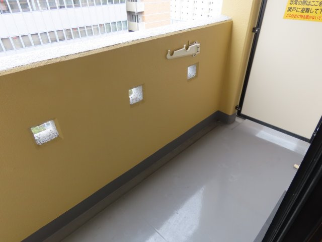 エレーヌ十三のバルコニー