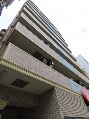 エレーヌ十三の外観