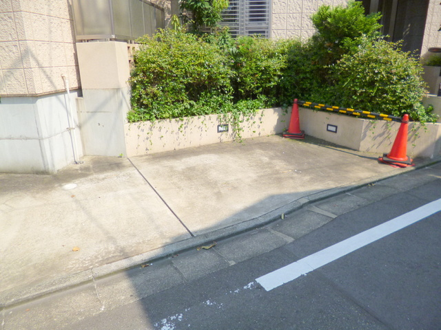 サンシャイン大井の駐車場|★敷地内駐車場★