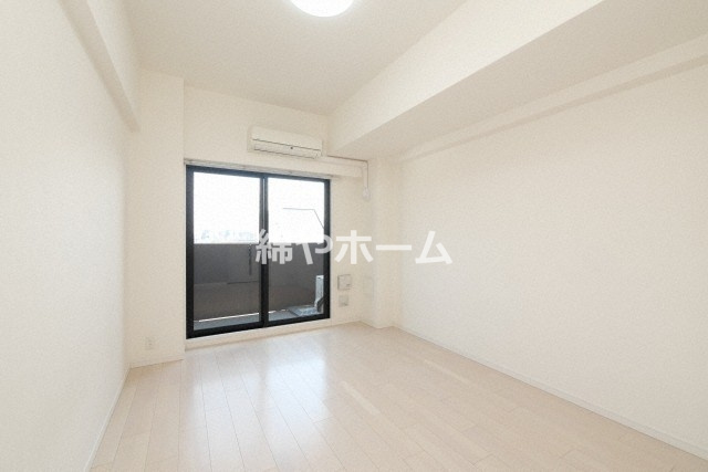 サムティ大阪GRAND EASTの洋室|ゆったりした洋室です