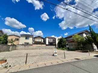 【前面道路含む現地写真】 | 児童公園、保育機関も徒歩圏内に点在しているので、子育て世代の方にもオススメのエリアです。