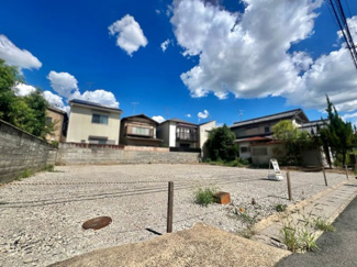 【前面道路含む現地写真】 | 〈こちらの物件〉に興味がある方はお気軽にお問い合わせ下さい！月々のお支払い希望額からお客様が購入可能な物件の価格をシミュレーション致します(*´▽｀*)