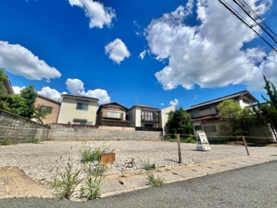 【前面道路含む現地写真】 | 伏見区桃山与五郎町　2区画　土地分譲地 | お家探しは「注文建築」にするべきか「建売住宅」にするべきか、ゆいホームが一緒に考えます。『無理のない理想のマイホーム』を実現しましょう！