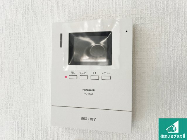 松原市天美北　第2期　新築一戸建ての防犯設備|カラーモニターインターホン！声だけでなく来訪者の姿や顔がモニターで確認できるので、小さなお子様がいらっしゃるご家庭でも安心できます！