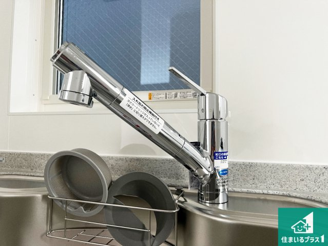 松原市天美北　第2期　新築一戸建ての設備|浄水器を内蔵！炊飯時、お茶を作る時に安心してお水を使えます！お湯と冷水、浄水と原水、シャワーの切替えもワンタッチです！