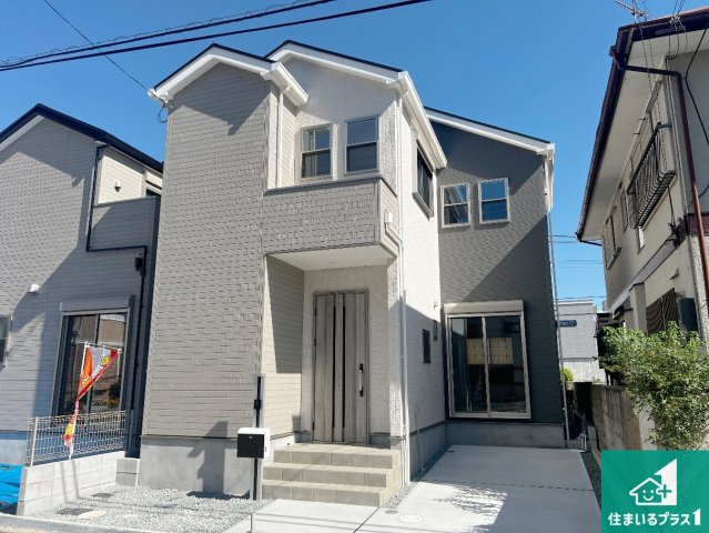 松原市天美北　第2期　新築一戸建ての外観|周辺は落ち着いた街並みの住宅地！子育てがしやすい住環境です！気になることがありましたら、お気軽にお問い合わせください！