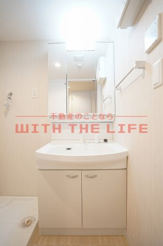 LIFEFIELD小郡Ⅱ【10.000円キャッシュバック対象物件】の独立洗面台|独立洗面台で身支度をすべて済ませてしまいましょう