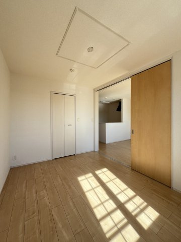 フローラーリアの洋室