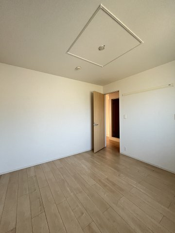 フローラーリアの洋室