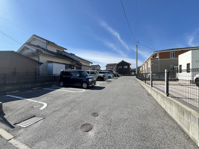 フローラーリアの駐車場