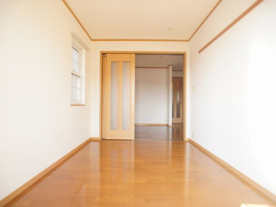 【居間・リビング】 | ポワールⅡ | 会話をしながらお料理できる対面キッチンです♪