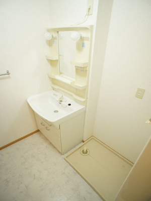 【洗面所】 | ポワールⅡ | 洗面化粧台が付いています♪