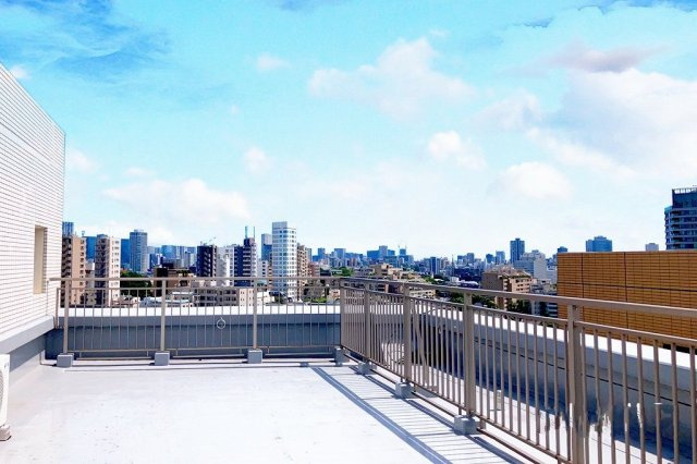 【バルコニー】 | オリンピアード麻布霞坂 | 広々としたルーフバルコニー！