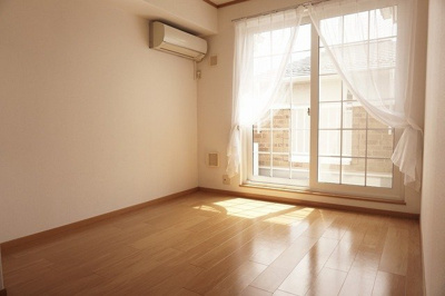 【居間・リビング】 | メゾンプラシードＢ | 居間です