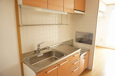 【キッチン】 | メゾンプラシードＢ | コンパクトなキッチンで掃除もラクラク