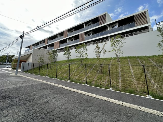 グランカーサ川崎生田の駐車場