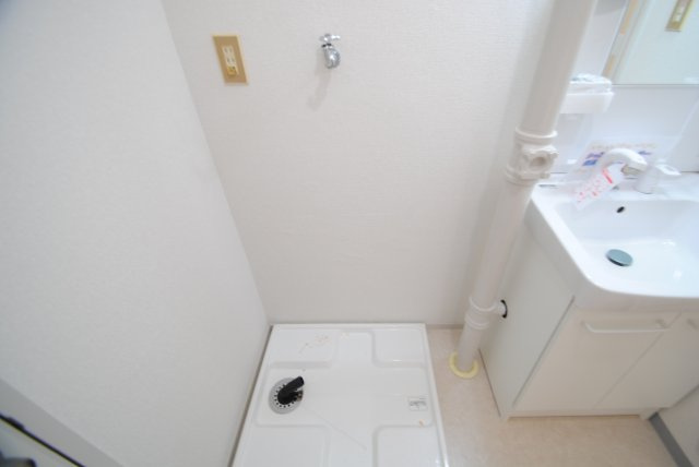 山本ビルのその他|内装イメージ：同物件別室
室内洗濯機置き場