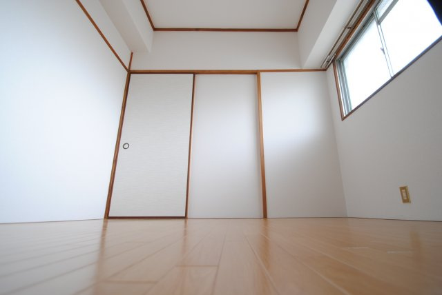 山本ビルの洋室|内装イメージ：同物件別室