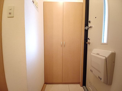 【玄関】 | ロイヤルガーデンB