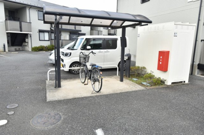 【その他共用部分】 | ロイヤルガーデンB | 駐輪場