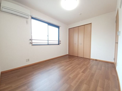 【寝室】 | ロイヤルガーデンB