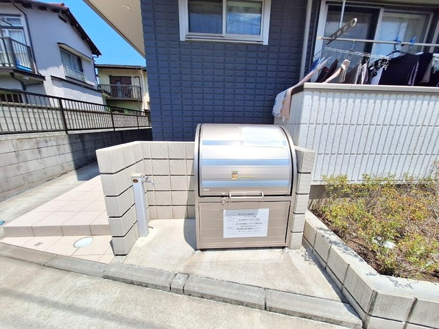 ラピス市川西館のその他共用部分|★敷地内ごみストッカー★