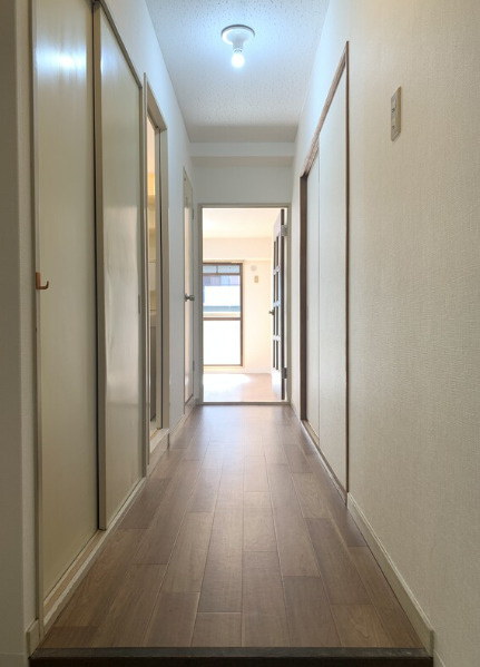 コスモハスイ　波除小学校の玄関|COSMO蓮井　玄関