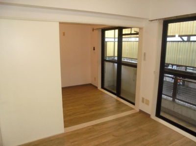 【居間・リビング】 | ロイヤルプラザ