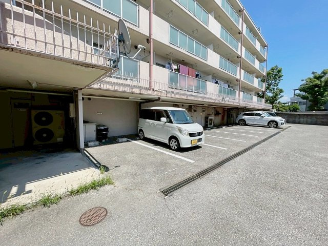 ソレイユ山本の駐車場|カースペースがあります