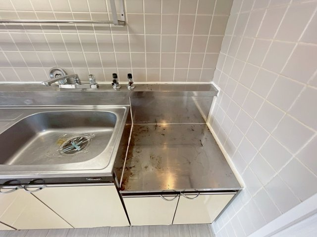 ソレイユ山本のキッチン|コンパクトなキッチンで掃除もラクラク