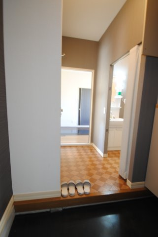 ウォルケネスト梅満の玄関