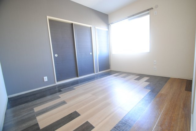 ウォルケネスト梅満の洋室