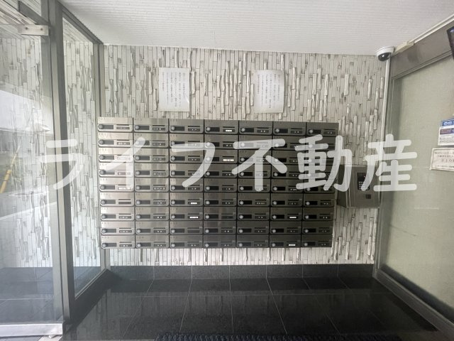 アクロシャトー俊徳道のエントランス|建物の内部です